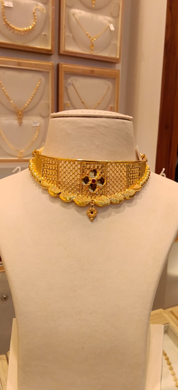 Neckles 